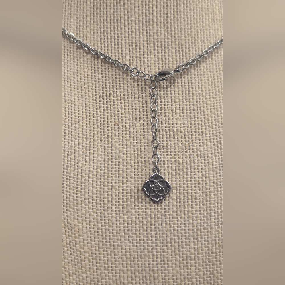 Kendra Scott Silver Necklace with Geometric Accents Nemera - Picture 5 of 8